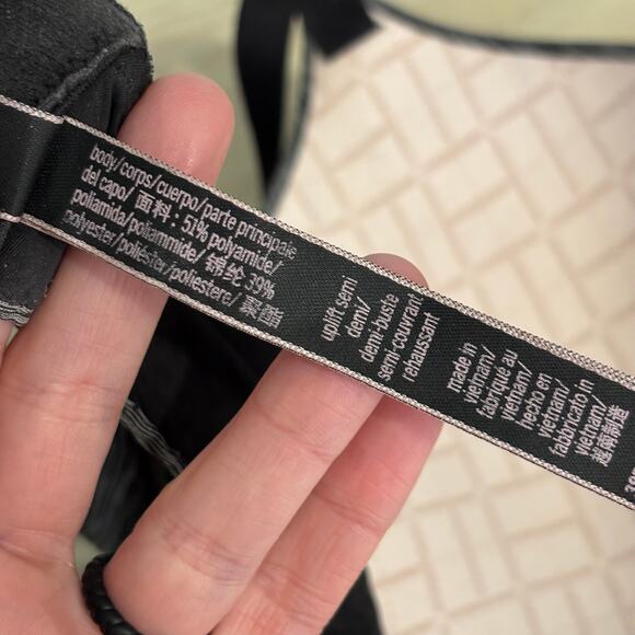 Victorias‎ Secret Bra 38DDD Gray Uplift Semi Demi Convertible Underwire Padded - Picture 8 of 11